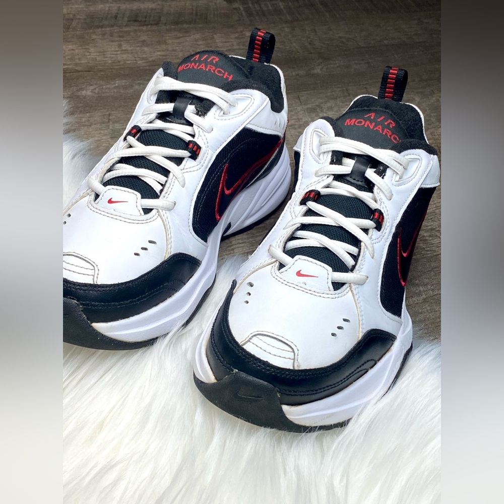 2019 Nike Air Monarch IV Cross Training Shoe - Picture 4 of 8